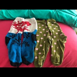 Two pair of women socks